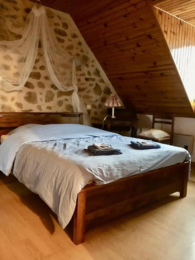 Bed and Breakfast Lo Soulenquo A Fonteilles Sur Le Gr 65 Golinhac Екстер'єр фото